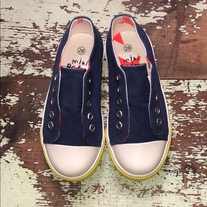 MINI BODEN SLIP ON NAVY CANVAS SHOES NWOT 11